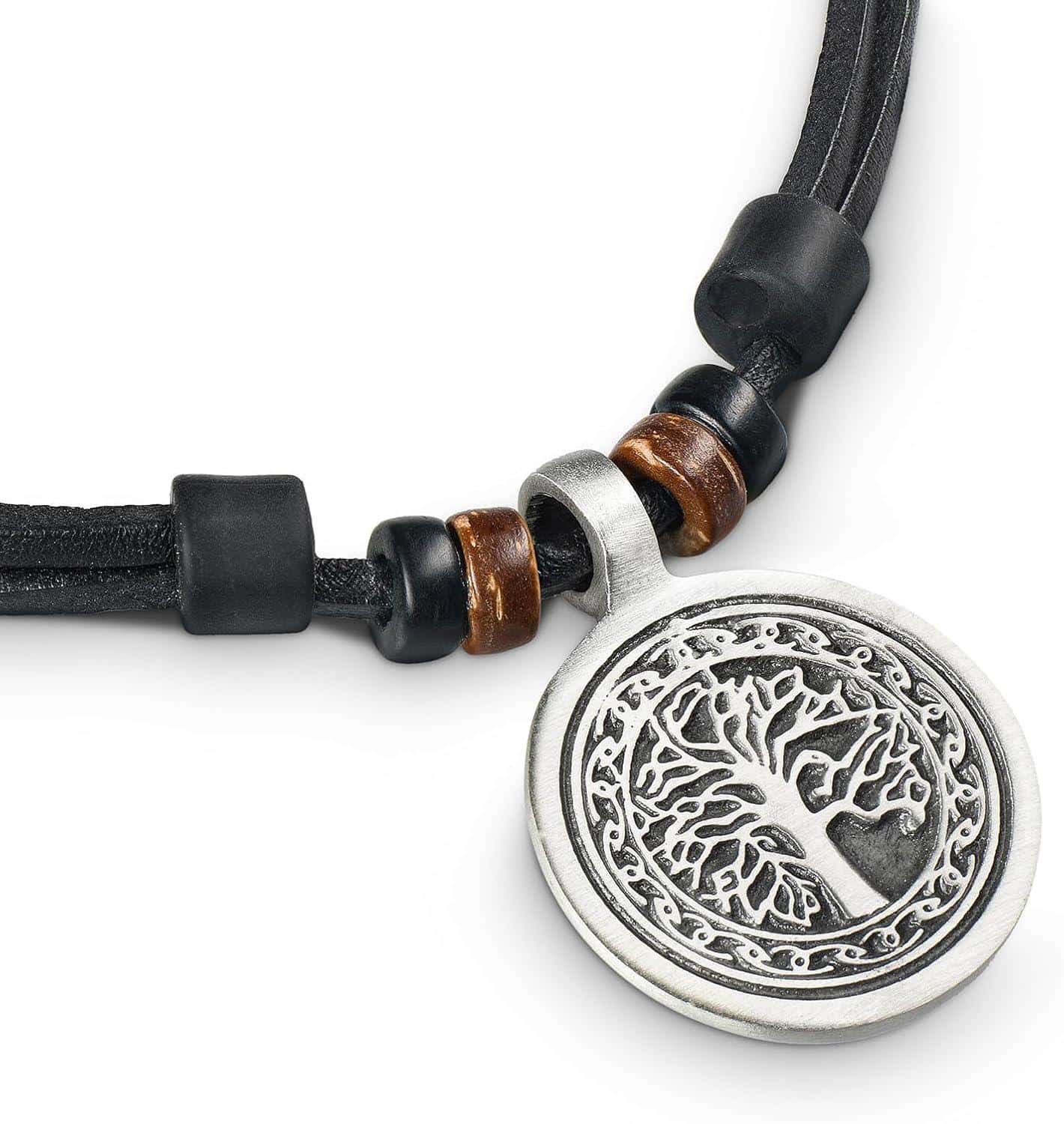 Leder-‍ & nordische Tree-of-Life-Halsketten im Test